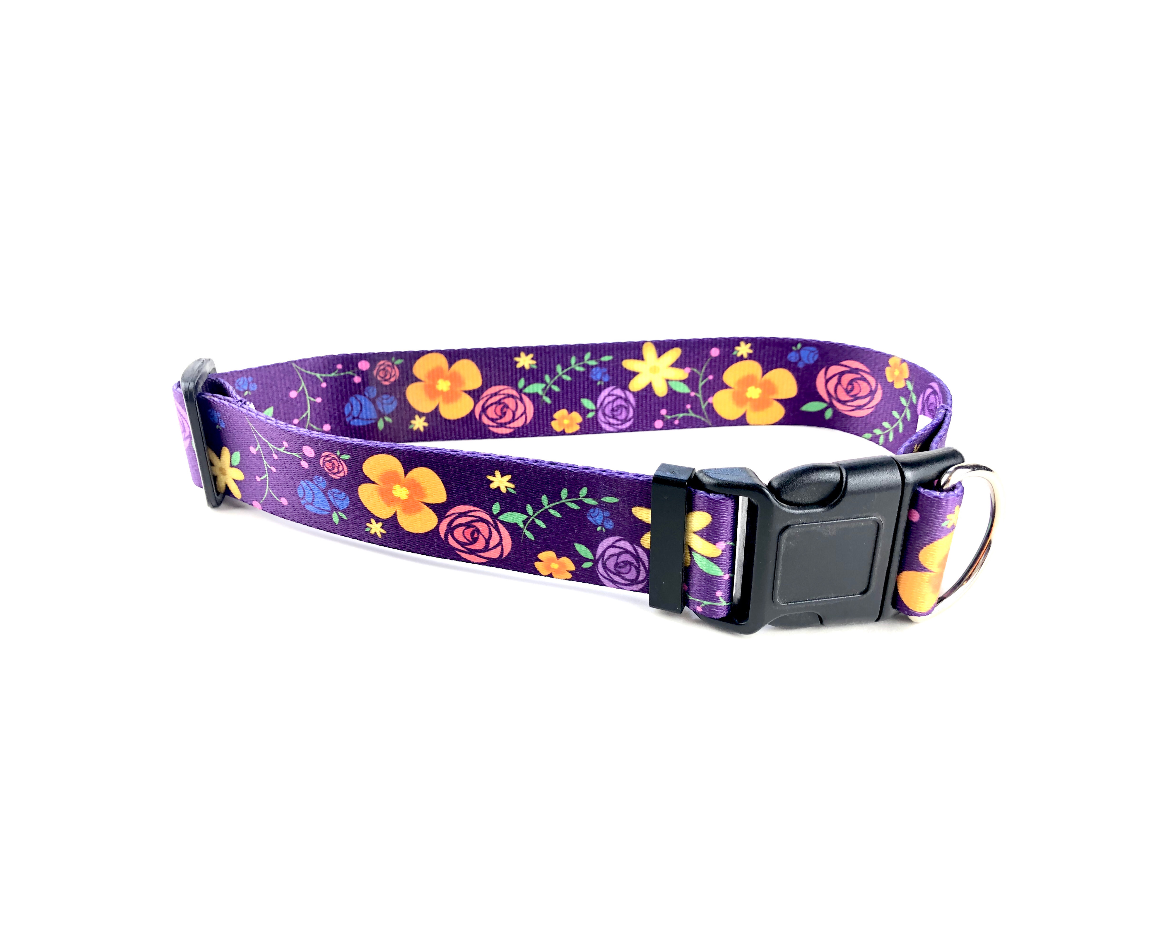 a photo of a safe cinch collar in purple bloom print by fearless pet