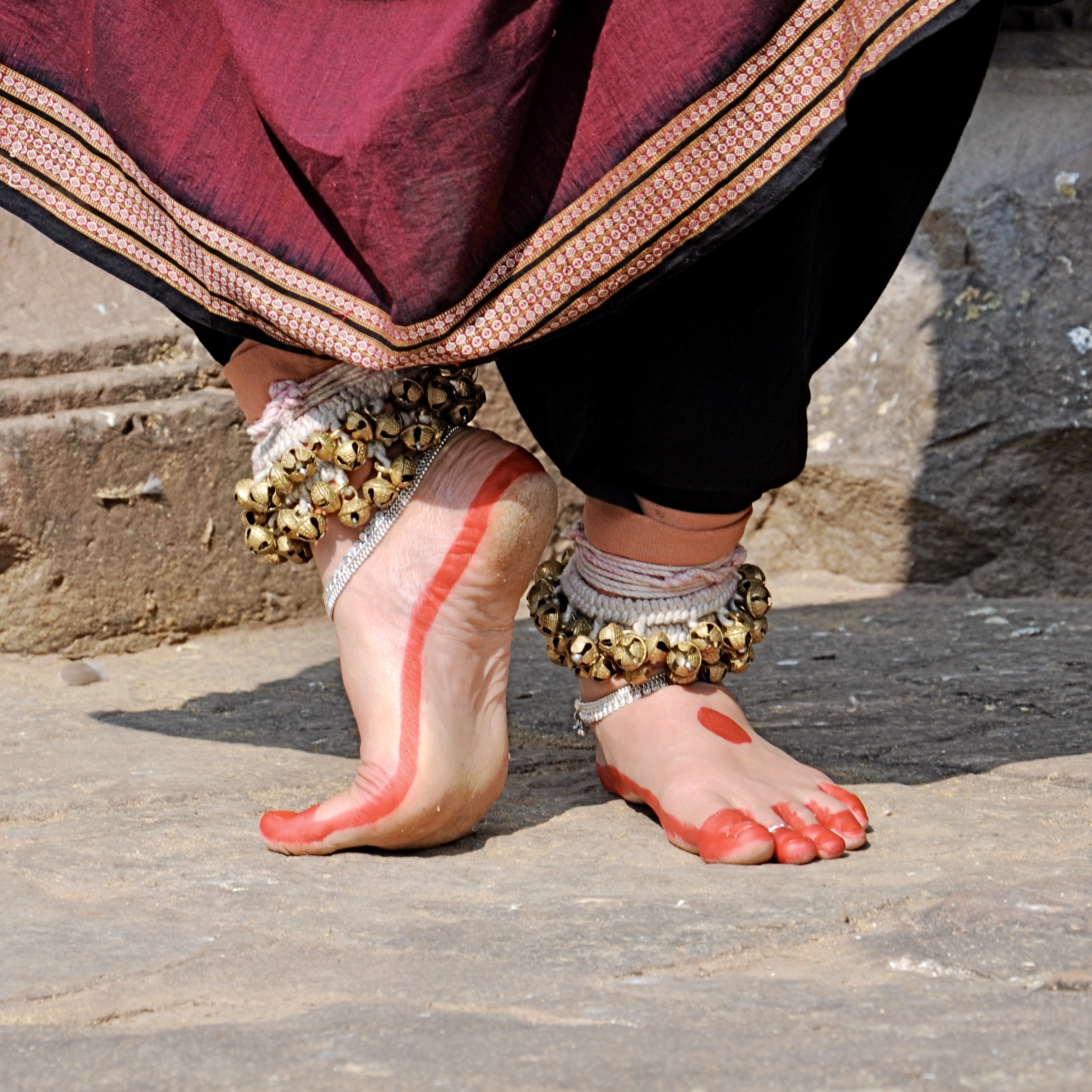 Kunchita pada. Odissi dance foot position. 