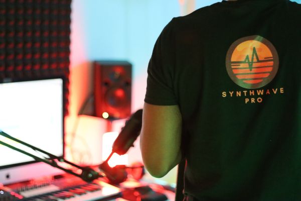 music licensing synthwavepro