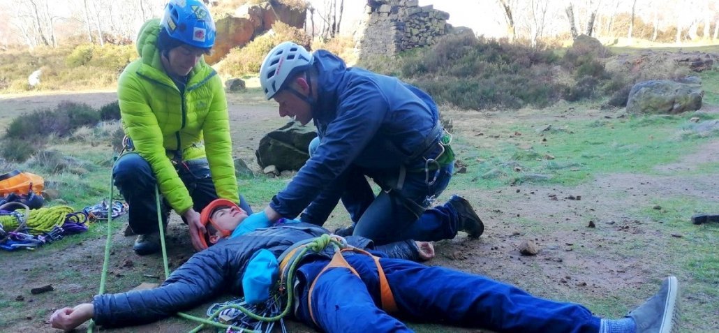 1-wilderness-first-aid-wild-education-tasmania