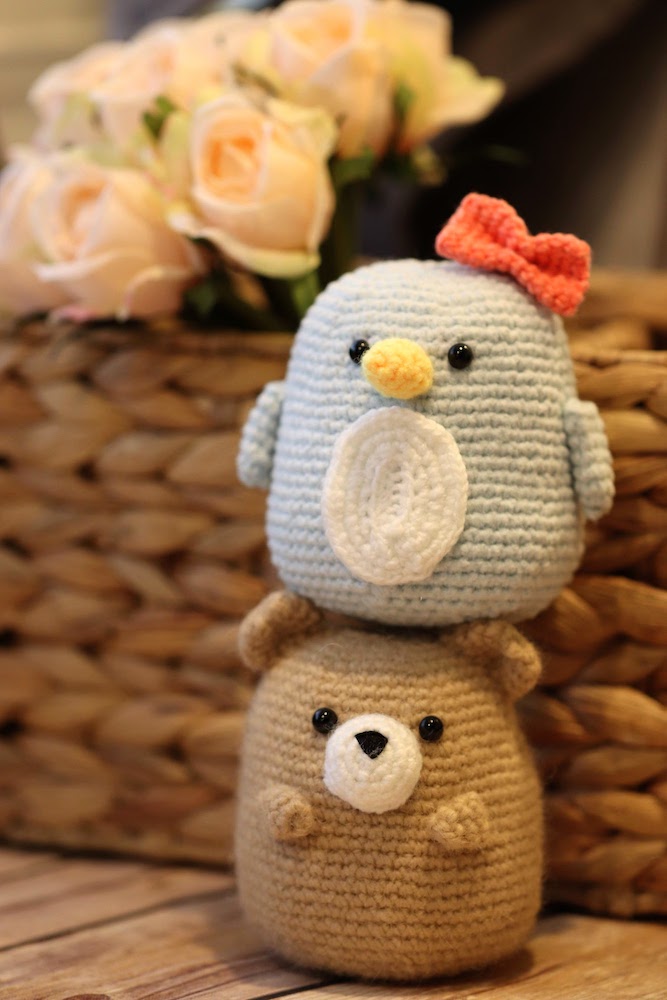 How to Stuff Amigurumi the Right Way (no holes or lumps!) - Little World of  Whimsy