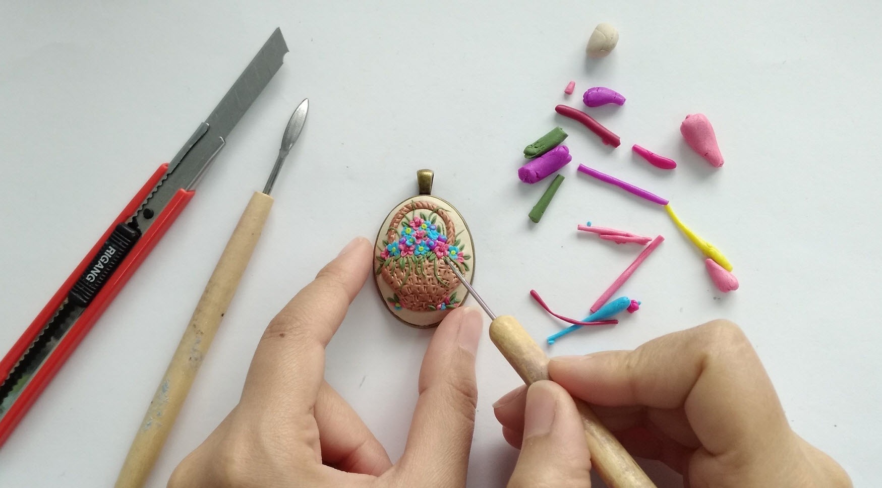 Make Floral Necklaces using Polymer Clay
