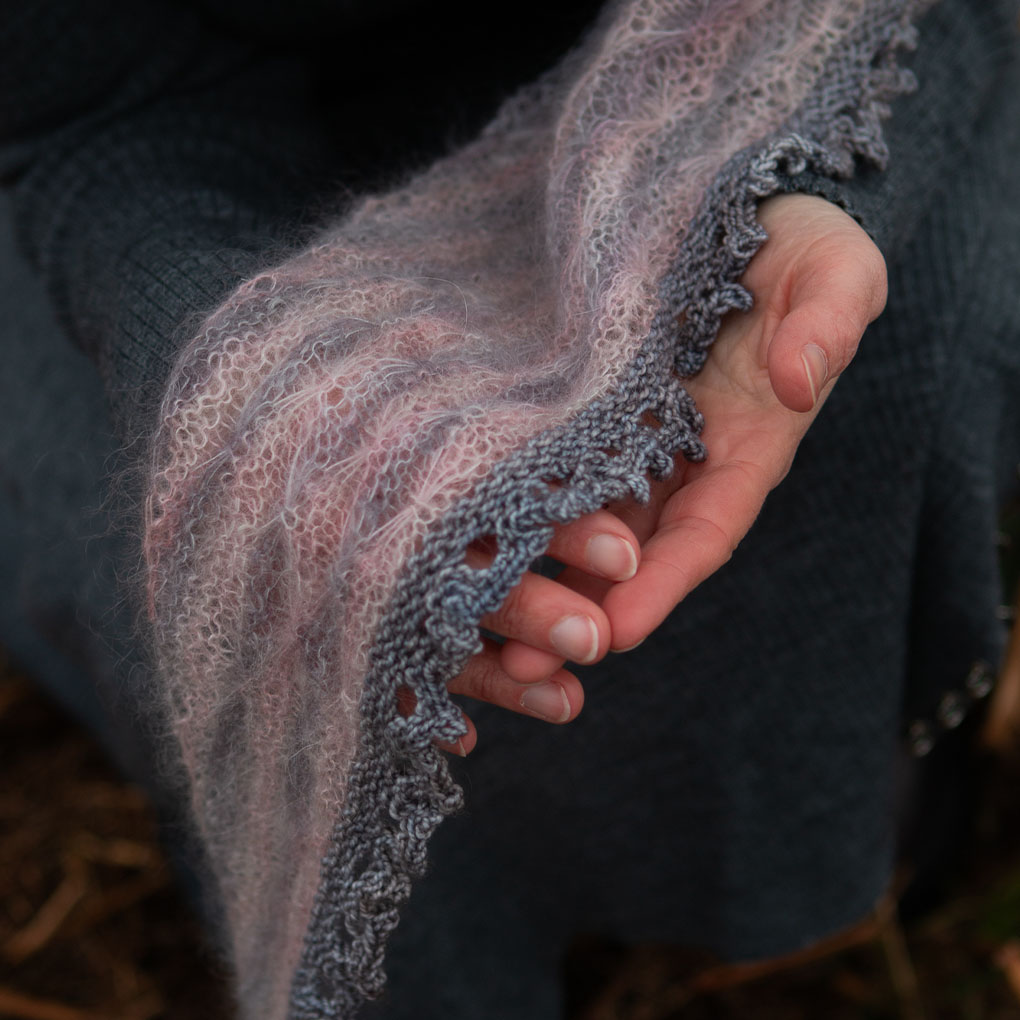 Grianchloch Shawl