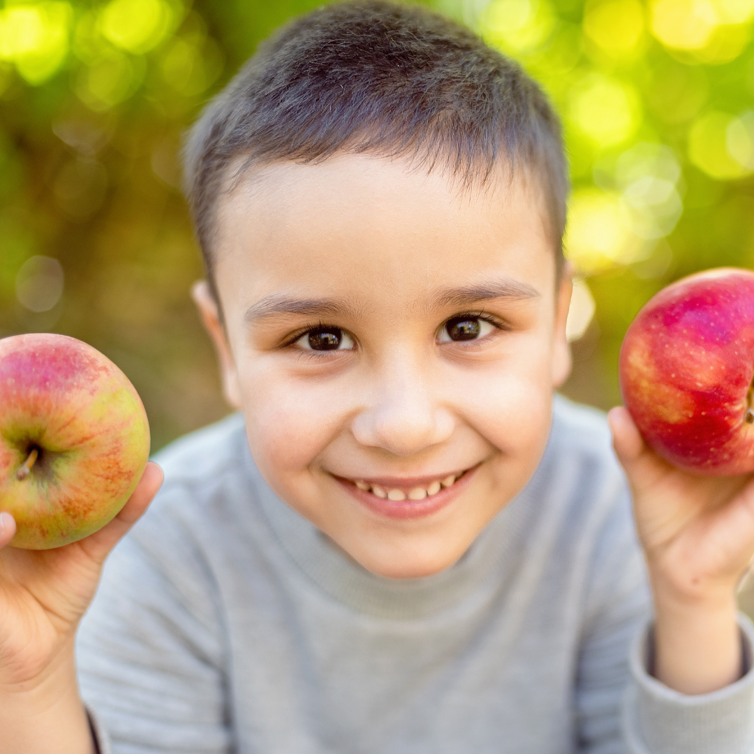 boy with apples