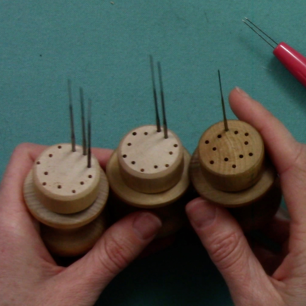How to correctly use your felting needles so they won't break — Stephanie  Metz
