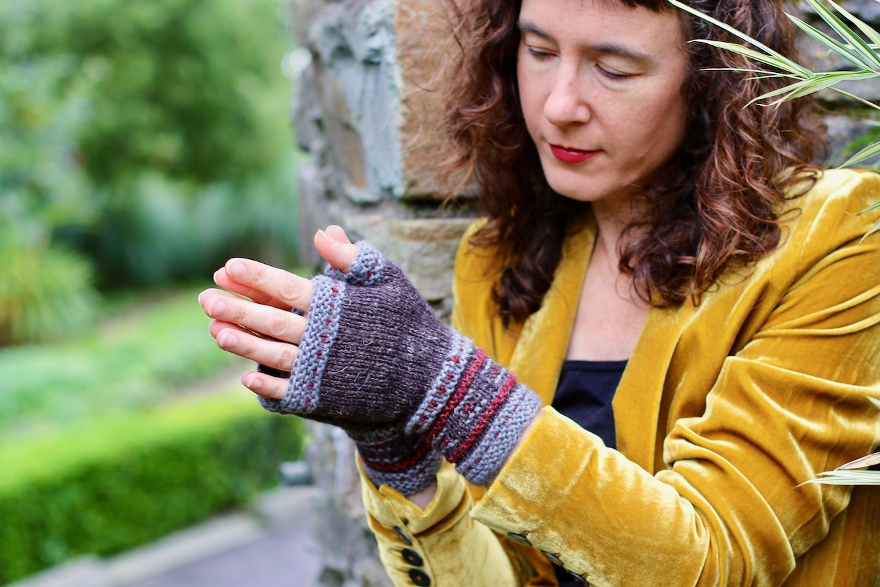 Bruite Mitt Yarn Kit, Hand Knitting