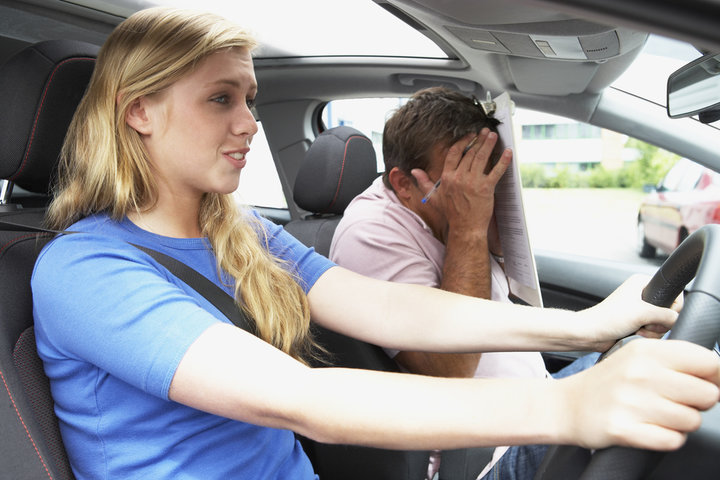  Hazard Perception Test    Hazard Perception      You’ll be shown 14 video clips with developing hazards.     You must click when you spot a hazard beginning to develop.     One clip will have two hazards to spot.