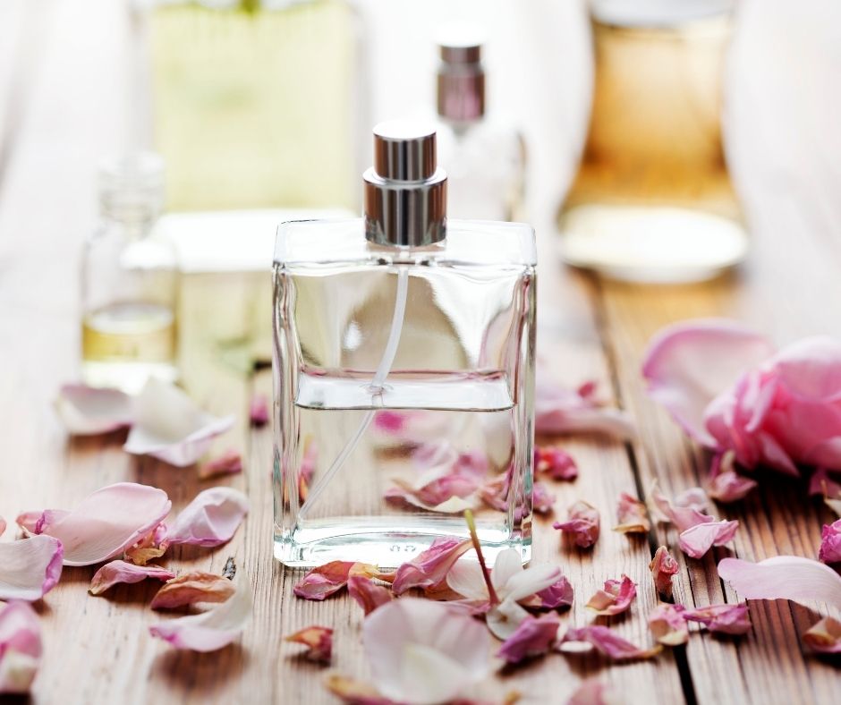 comment faire un parfum avec des huiles essentielles