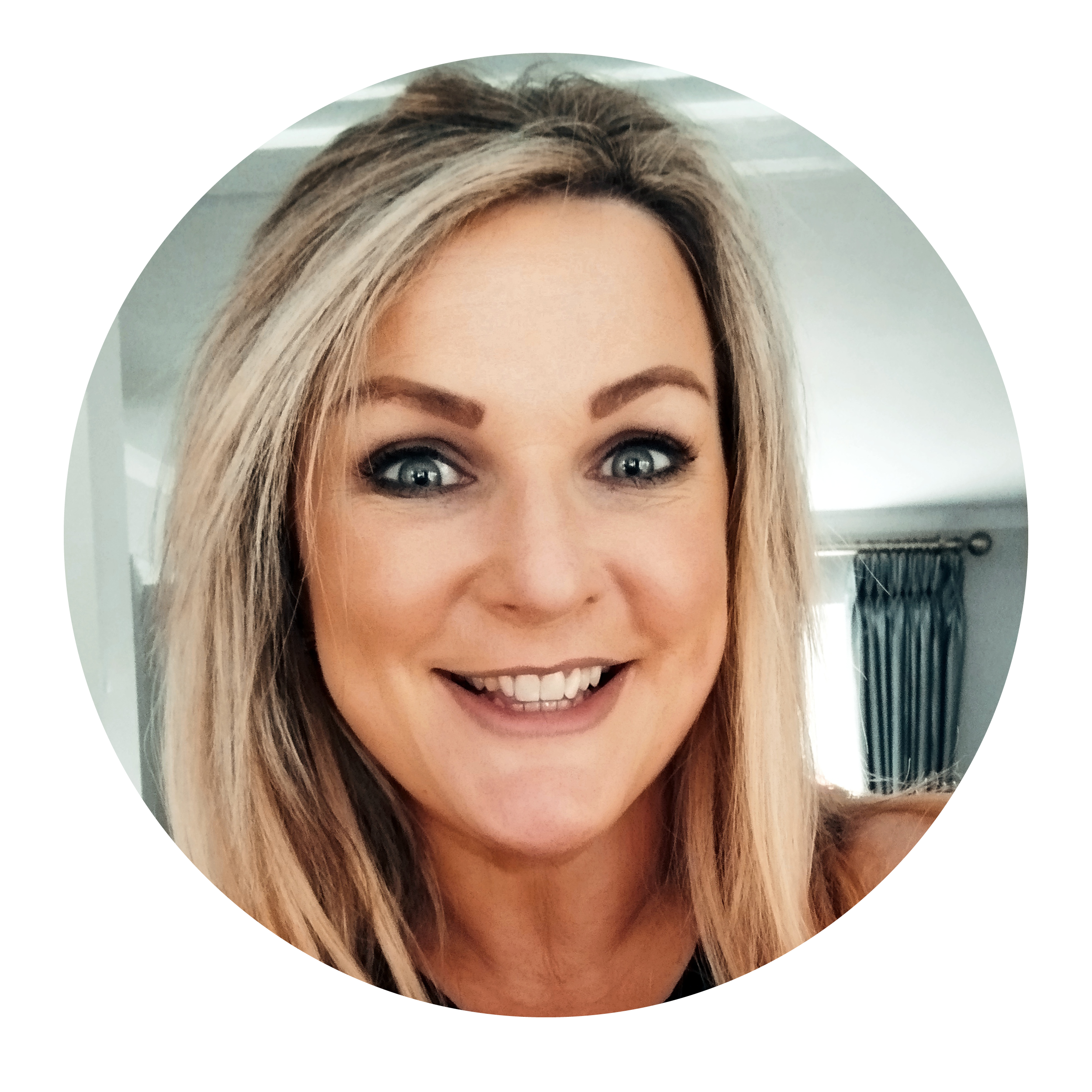 Im Claire - a coach and mentor for women like me who used to always believe that getting fit, healthy and back in control was going on another diet!  Juggling family life with three children a busy household and always feeling burned out I knew something had to change. I now embody what I teach, being the healthiest I have ever been. I am no longer on the diet treadmill.  Changing my mindset, creating more positivity in my life, finally eating to fuel my body and mind and no longer being ruled by the weighing scales. I will help you to discover the very best in you!