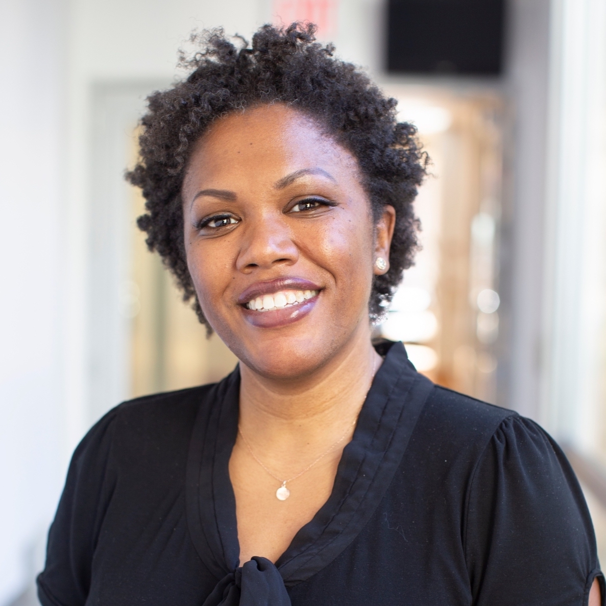 Headshot of instructor Joshunda Sanders.