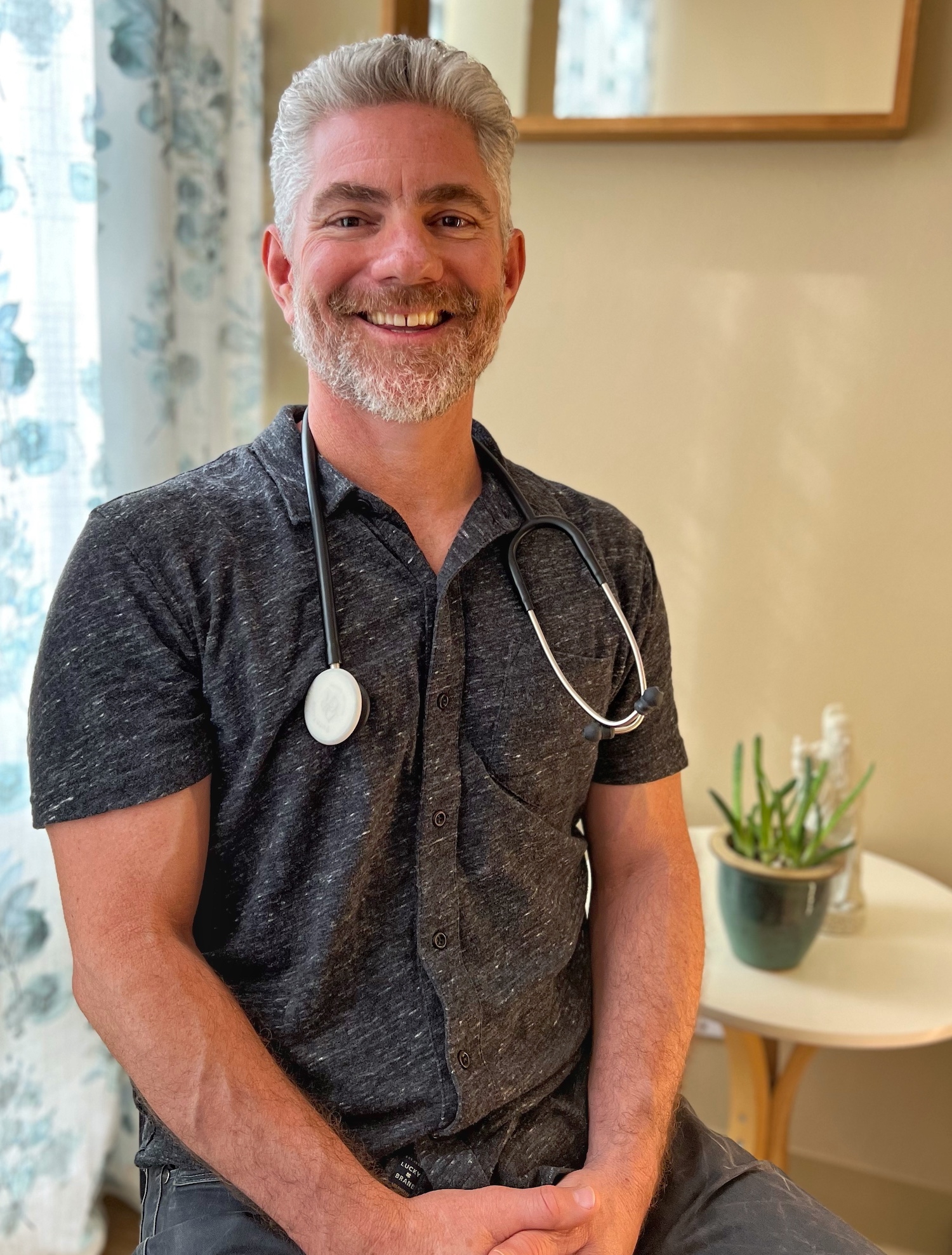Photo of Dr. Jim Chialtas