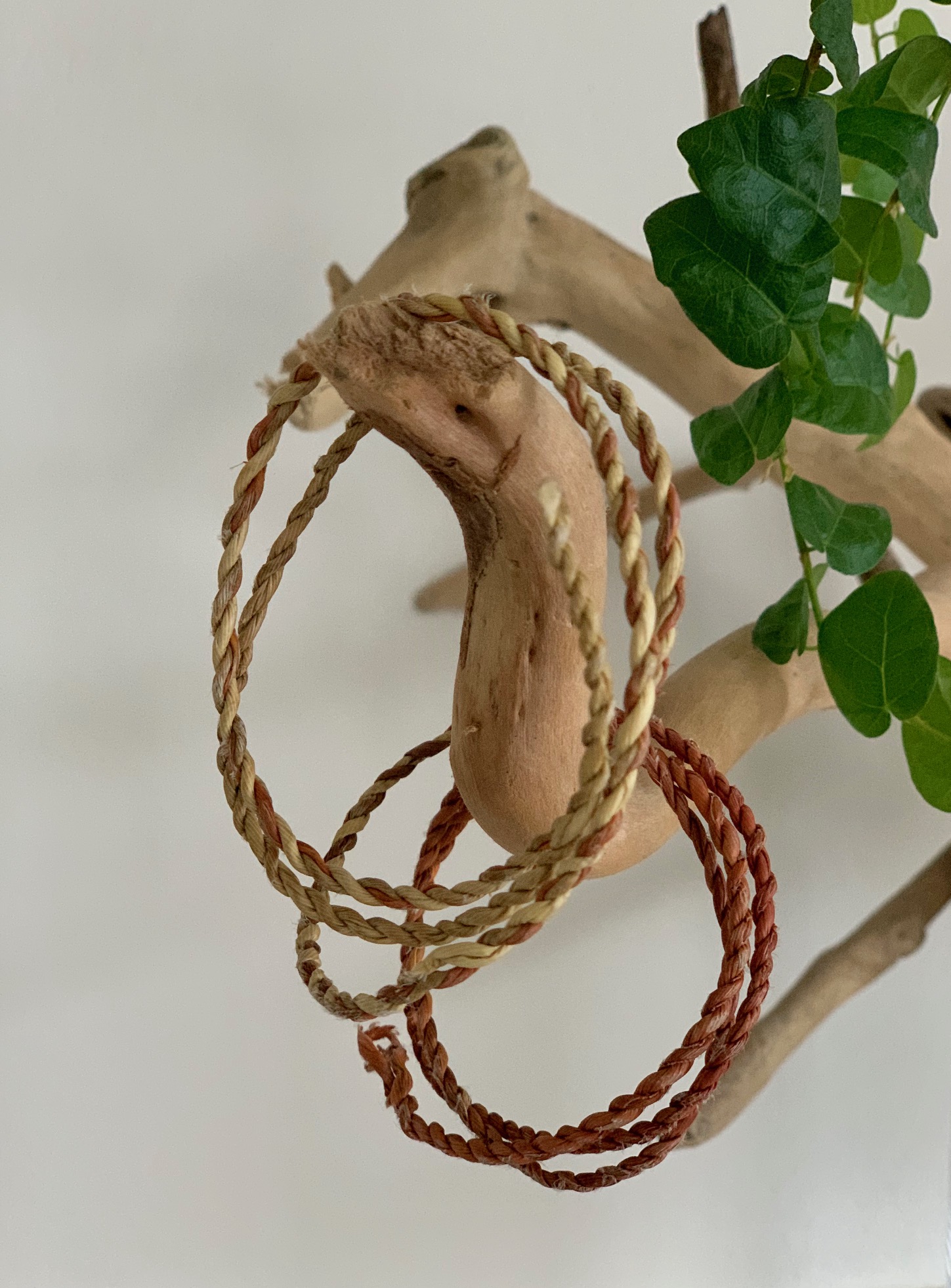 Making a string bracelet | School of Basketry Art with Catriona