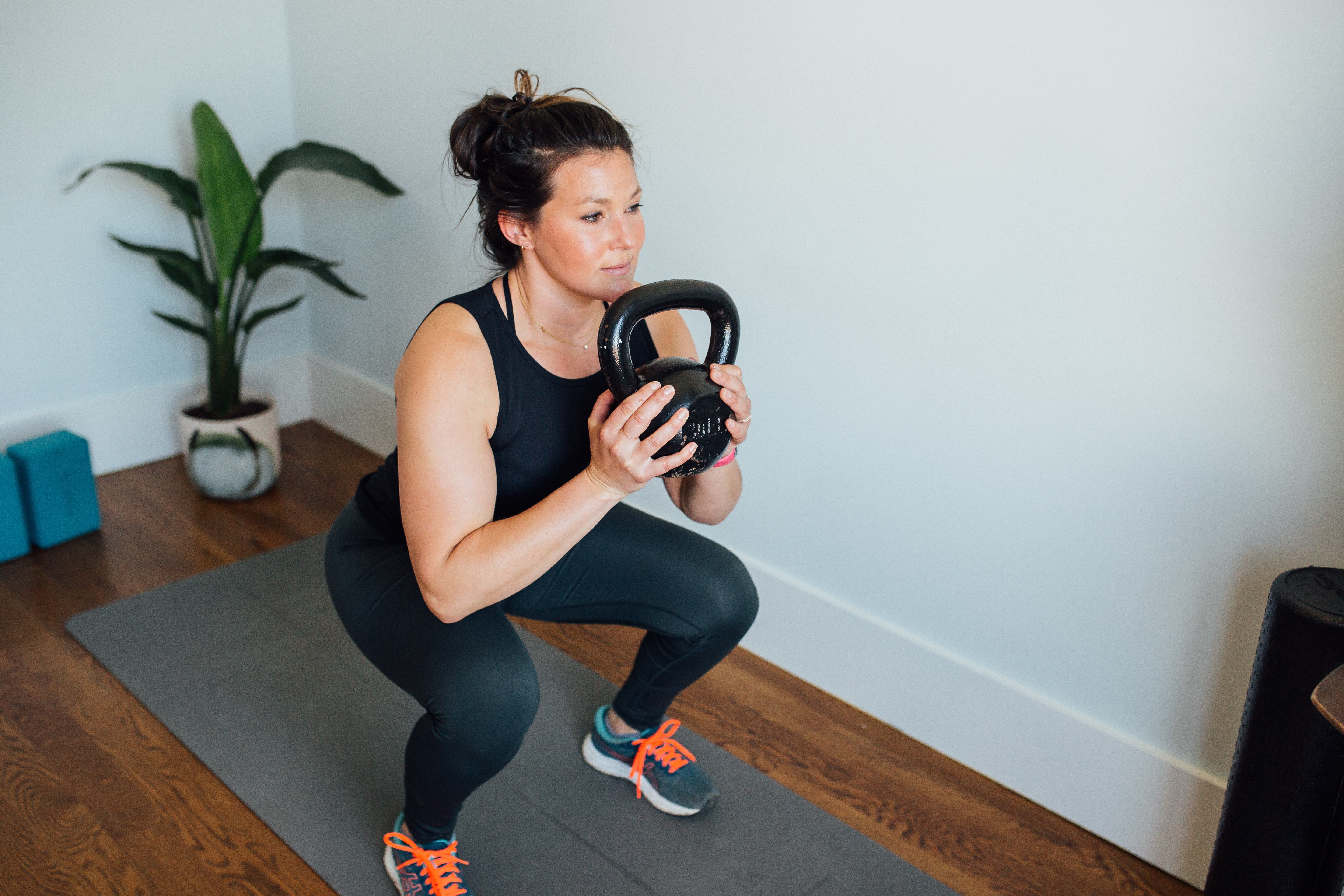 Supine hip bridges discount kettlebell