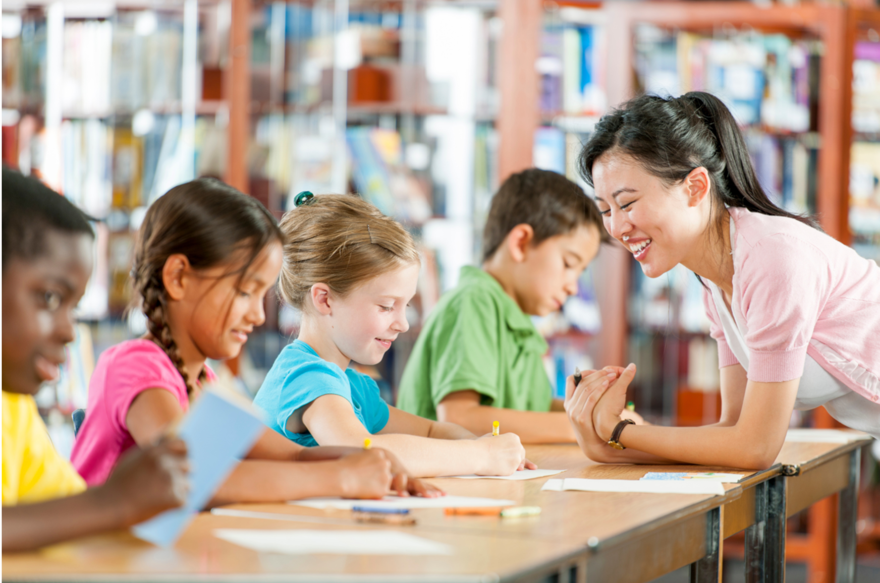 Pictures students in the Classroom. Elementary School students and teachers. Classroom English. Students Engagement.