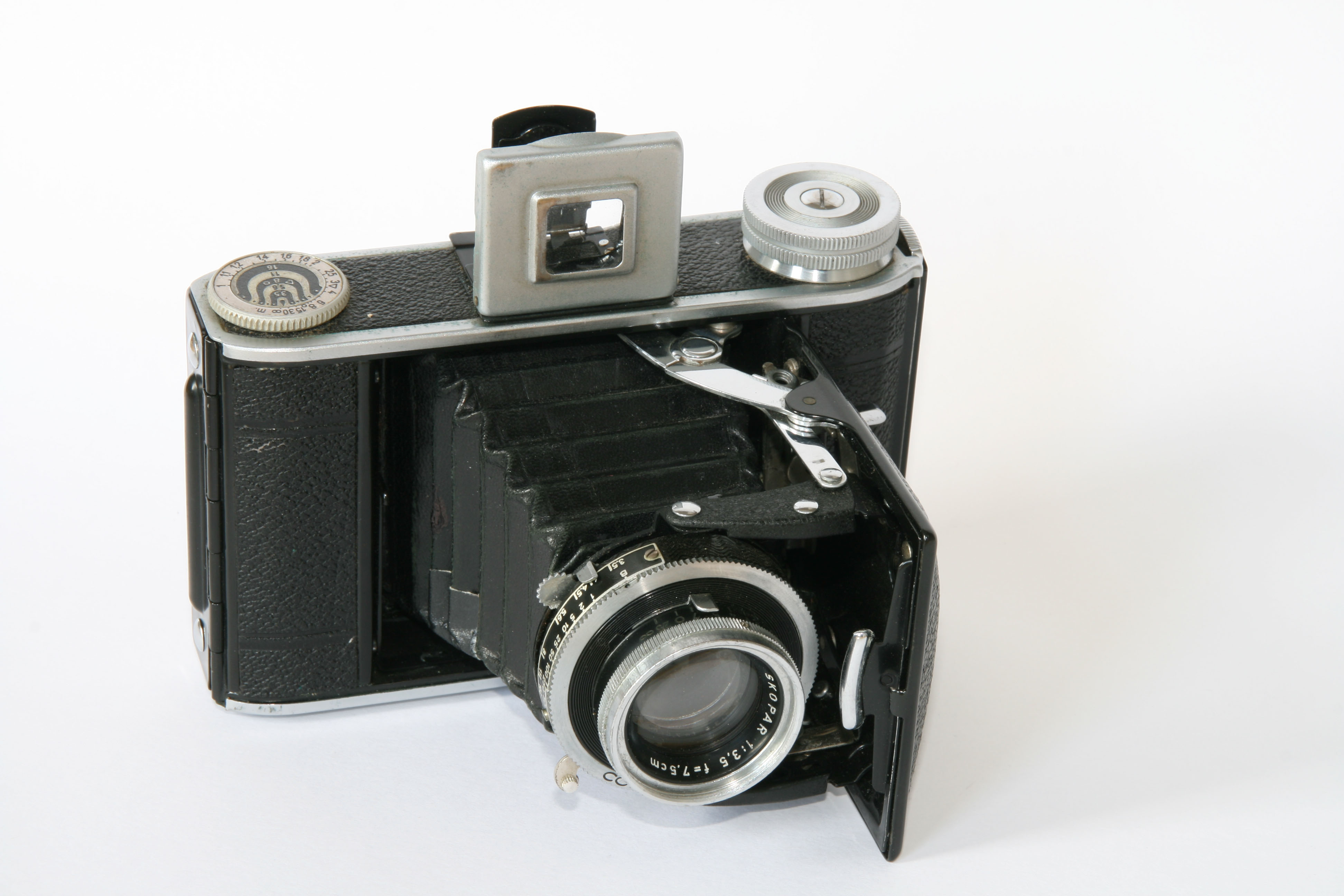 picture of a vintage camera