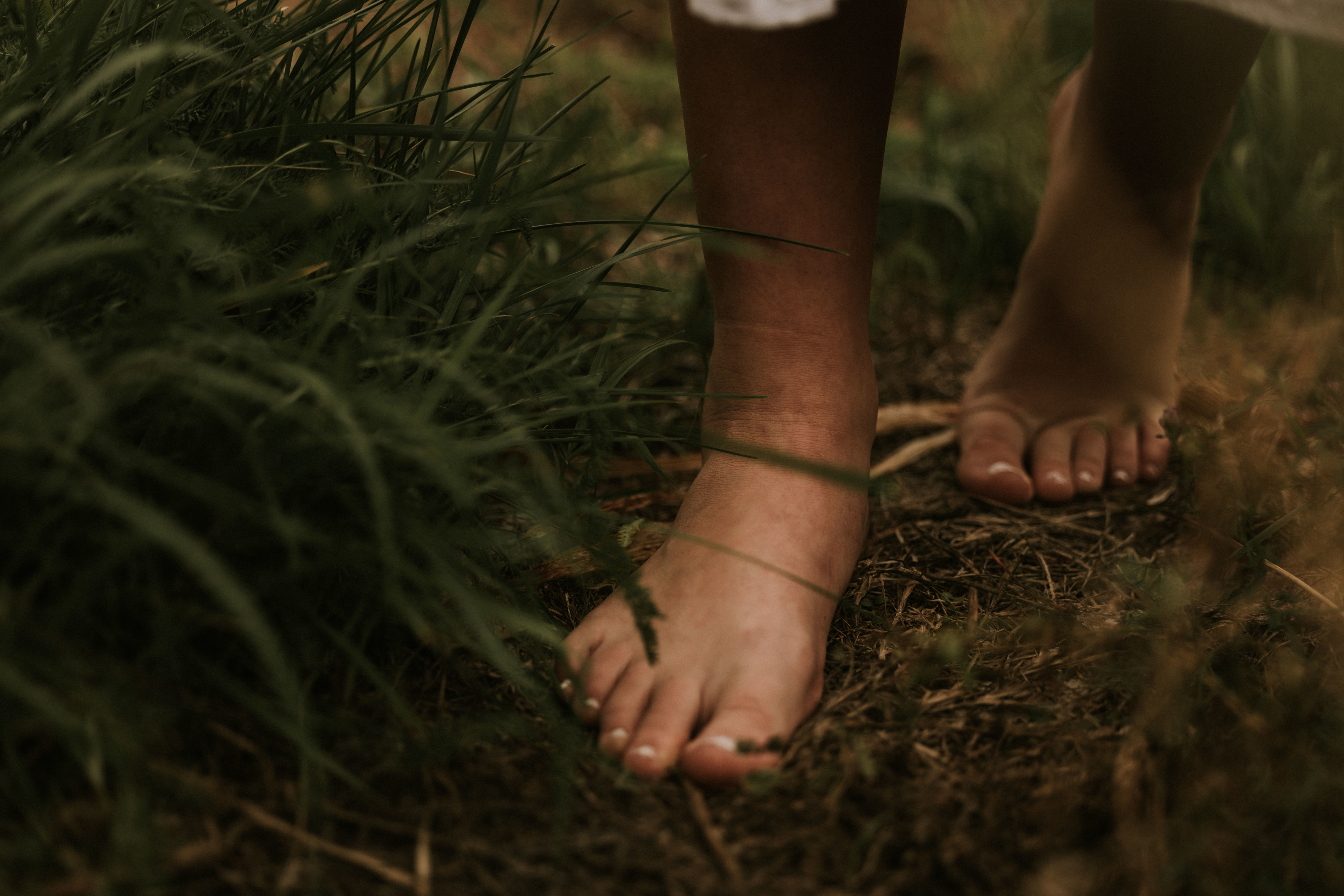 feet grounding