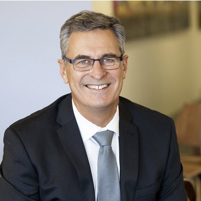 Julian Feller, an internationally recognised Melbourne orthopaedic surgeon whose main area of interest is knee surgery. 