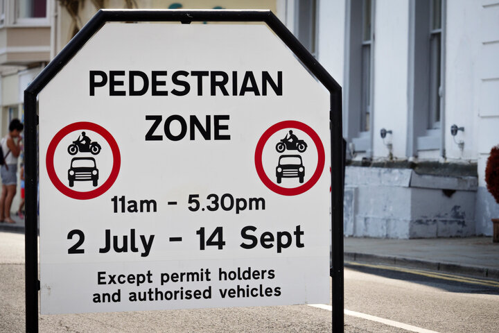  Road and Traffic Signs   One of the most test-heavy topics.      Recognising and responding to warning, informational, regulatory, and directional signs     Understanding traffic lights and road markings     Dealing with temporary signs (e.g., roadworks)     Recognising signs for different classes of road user     Importance of obeying lane arrows, bus lanes, and box junctions  Key DVSA message: Signs keep traffic safe and flowing – don’t ignore them.