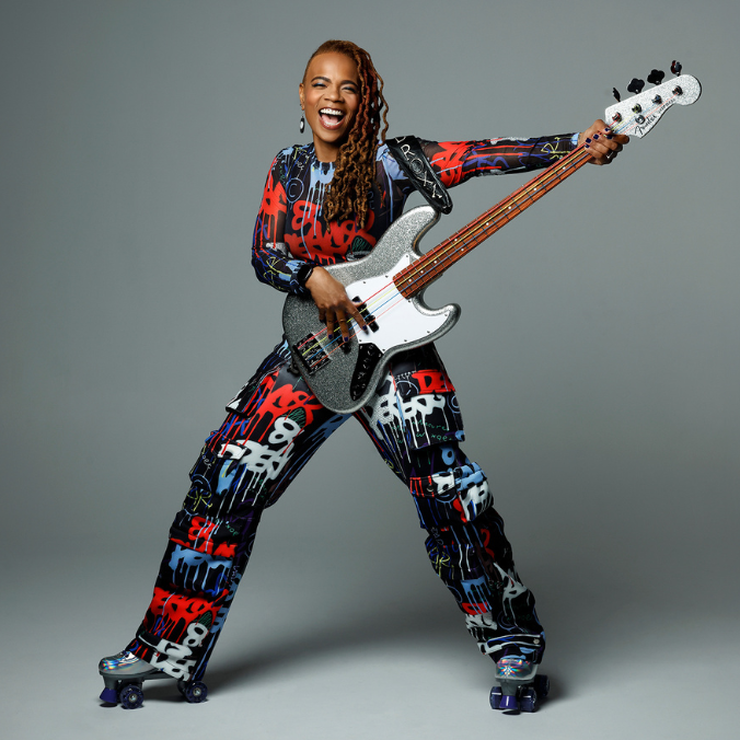 Divinity Roxx is a creative entrepreneur, bassist, producer, songwriter, and composer. She has toured the world with Beyonce and Victor Wooten. In this free course from Zoo Labs she guides you through tips and tools to help manifest your vision. 