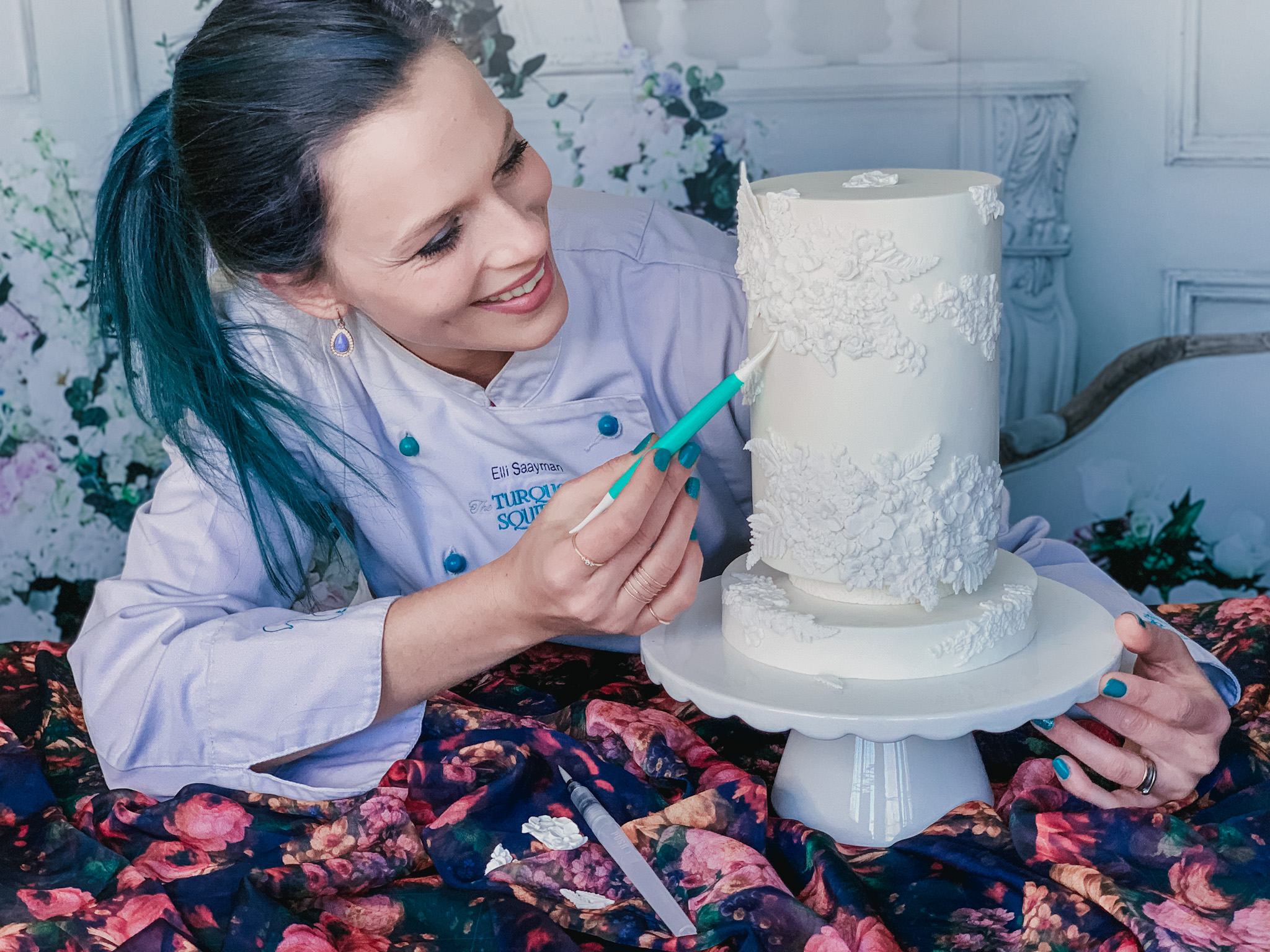 Bas Relief Designs for gorgeous Cakes | The Turquoise Squirrel