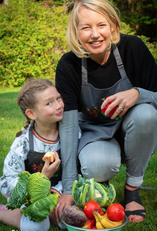 Deirdre Doyle with daughter of the cool food school