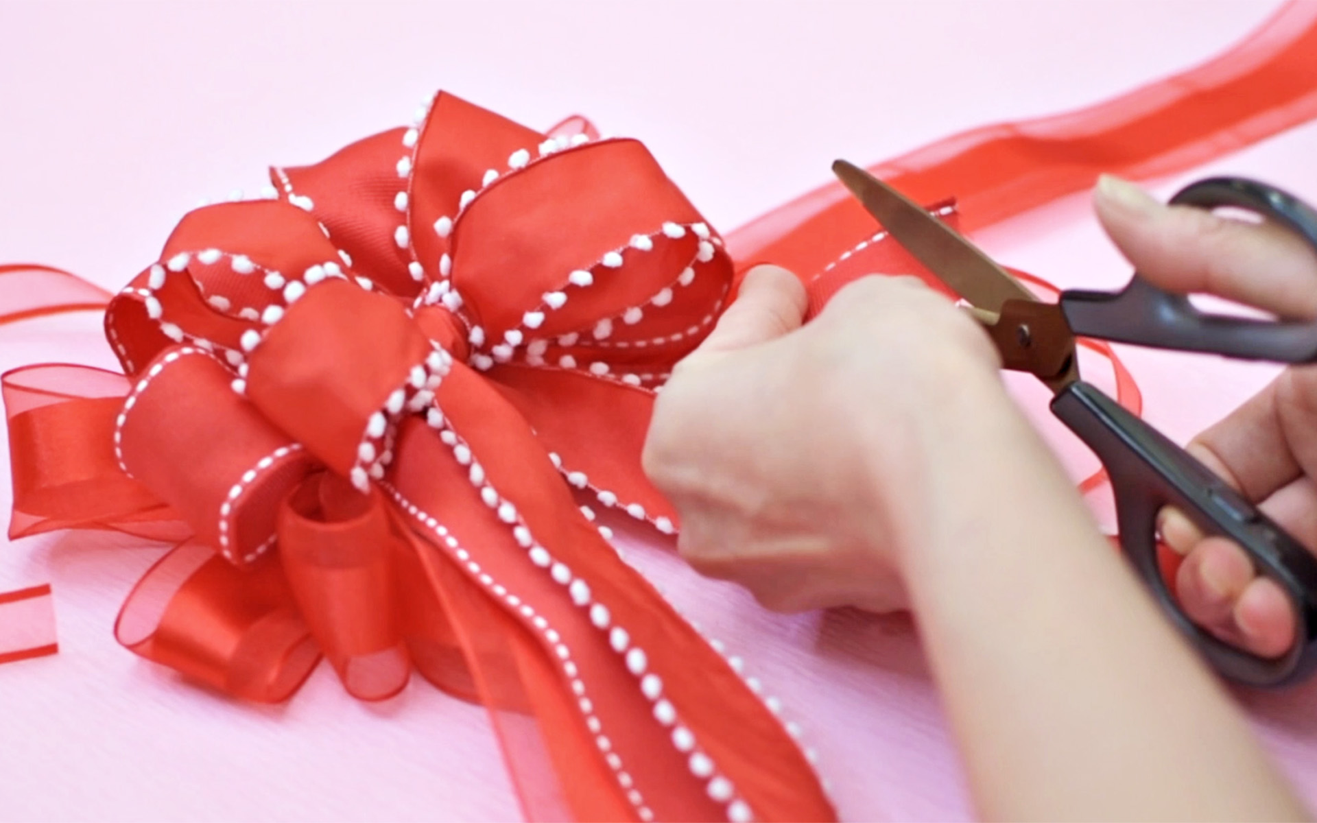 ribbon-tying-bow-making-techniques-shiho-masuda-gift-wrapping