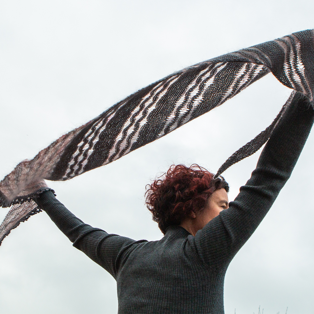 Grianhcloch Shawl