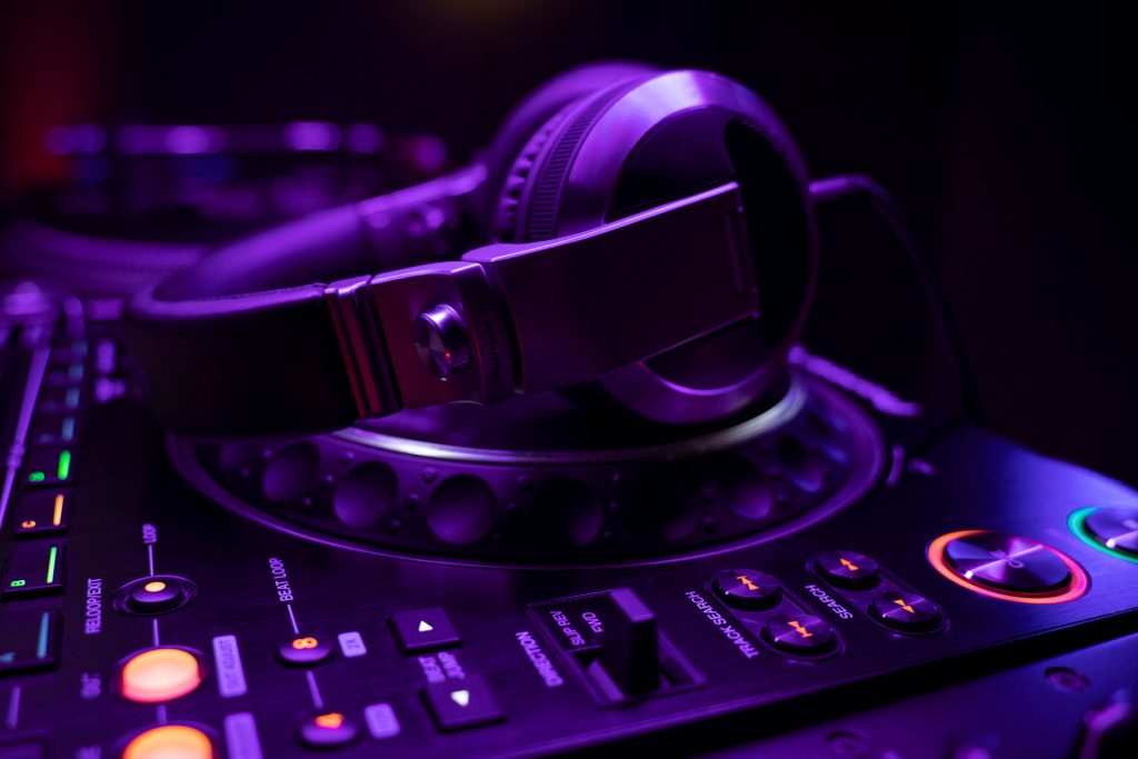 DJ School Amsterdam online course