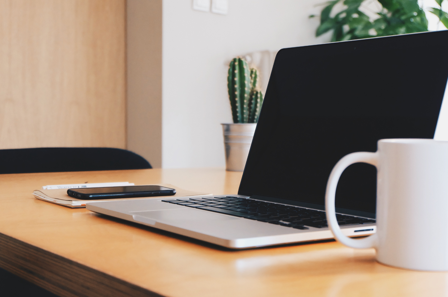 Tidy Work Desk