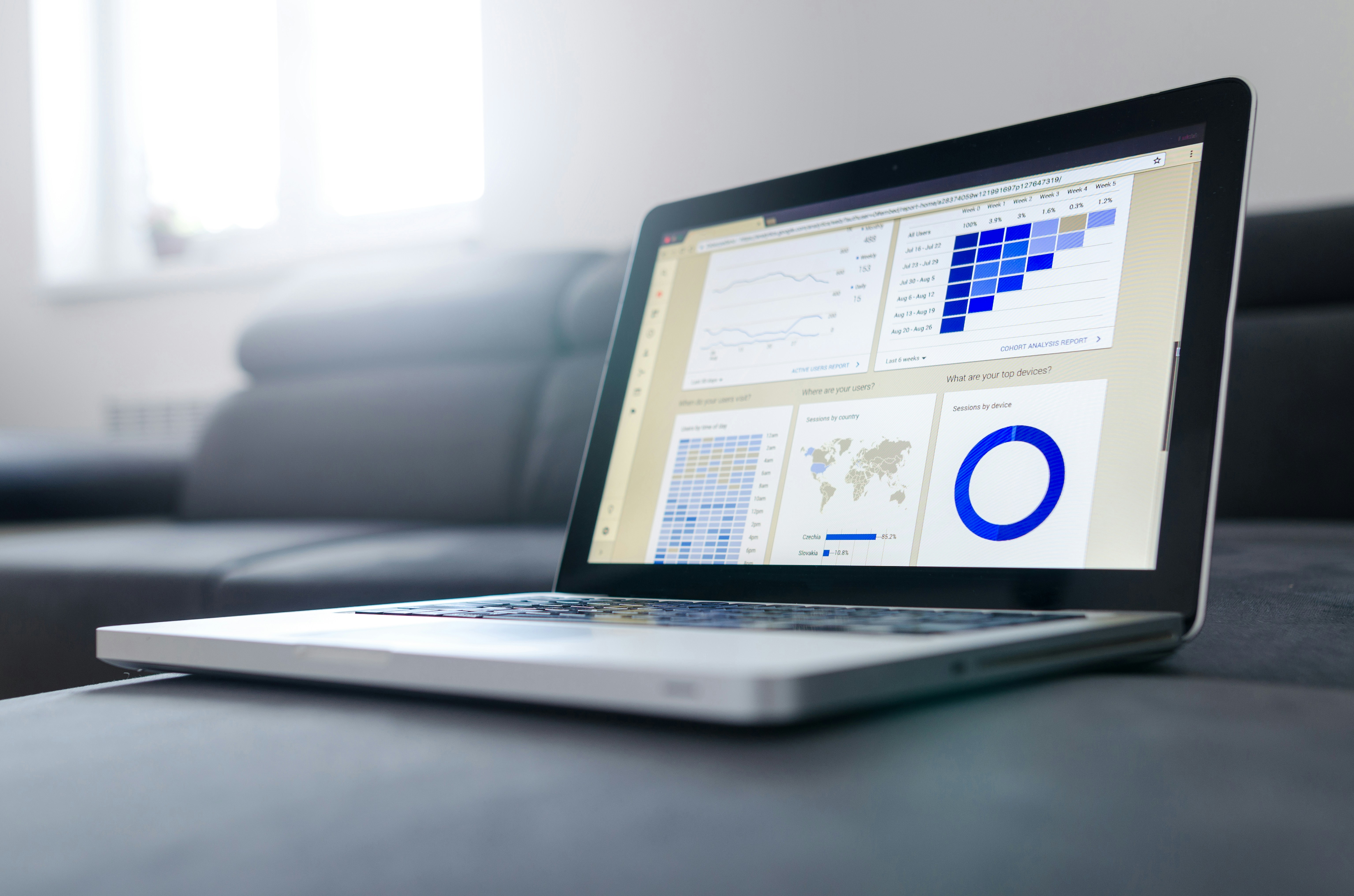 difference between etf and mutual fund, learn a trade, invest opedia