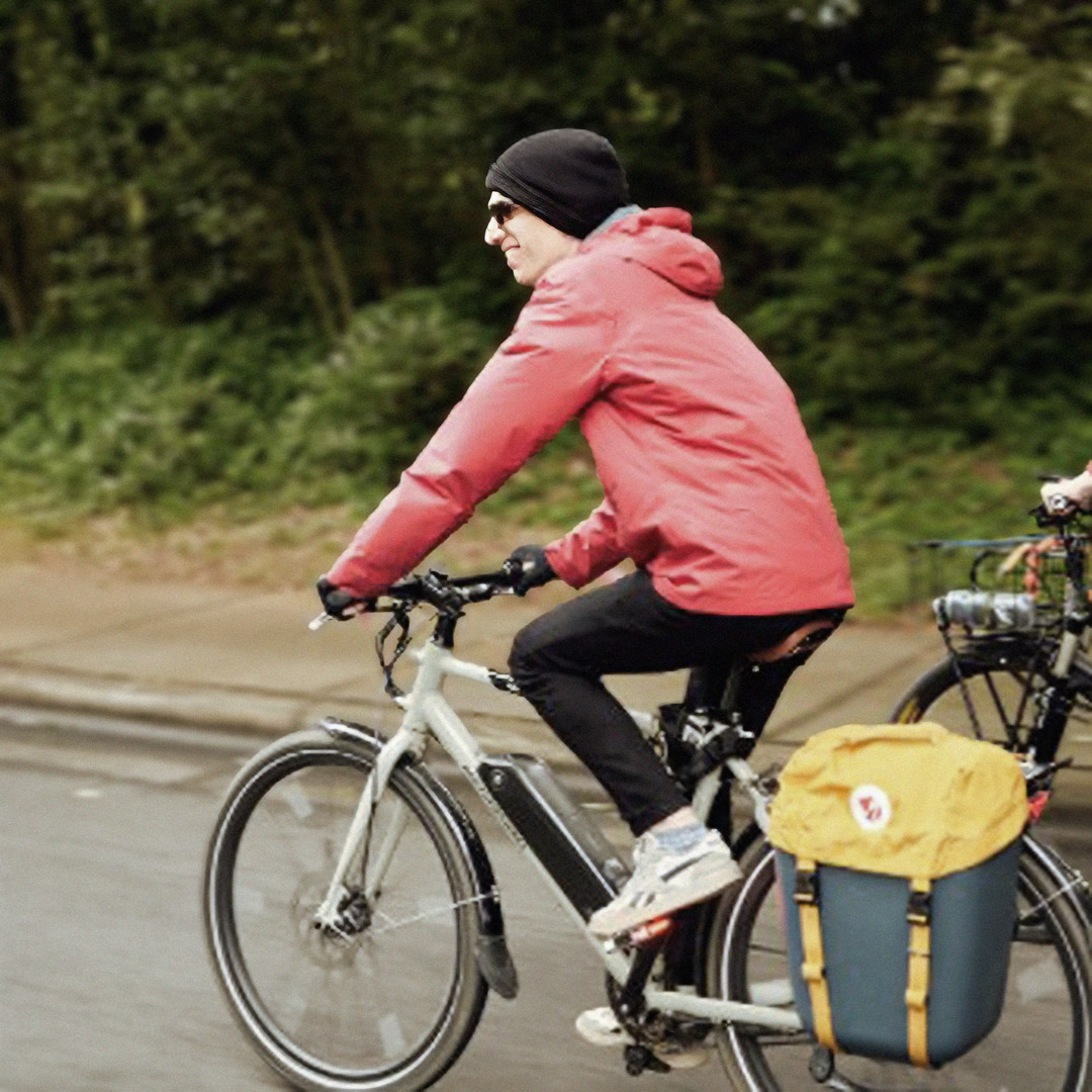 Photo of Jacob Unterreiner riding a bike