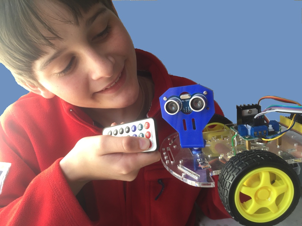 Child learning with robot and remote