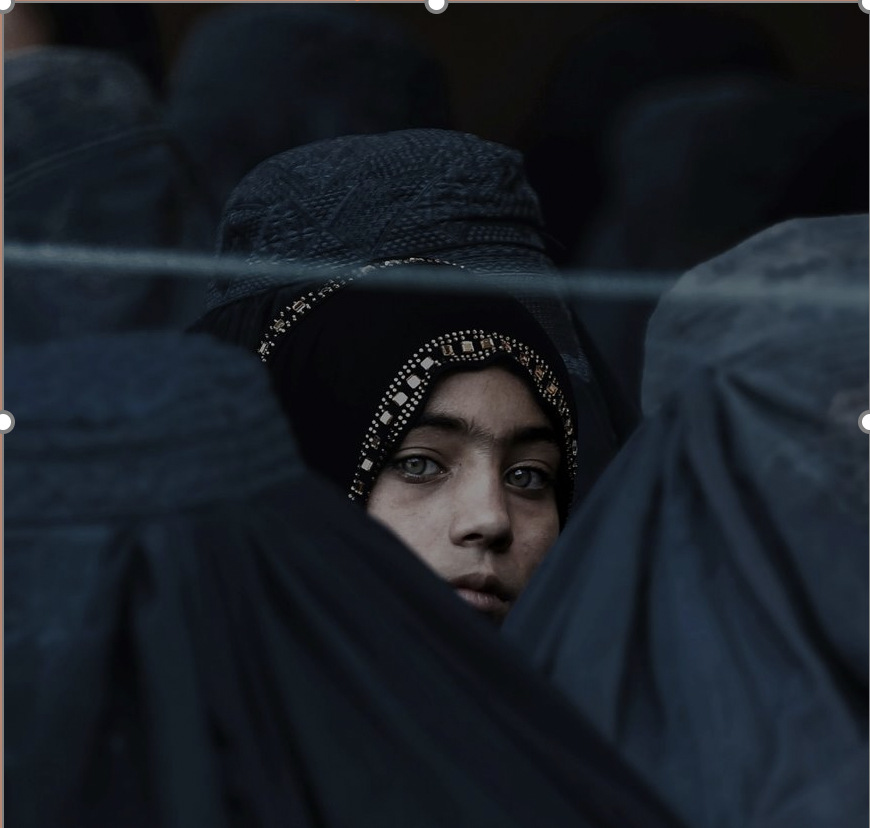 Picture of a young Afghan girl