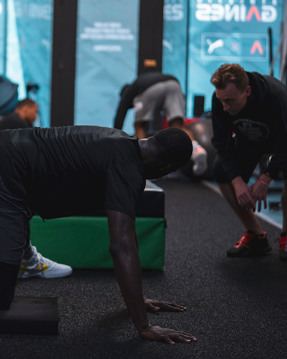 nfl off season combine training kayvon thibodeaux beach workout travelle gaines athletic gaines jake wooley