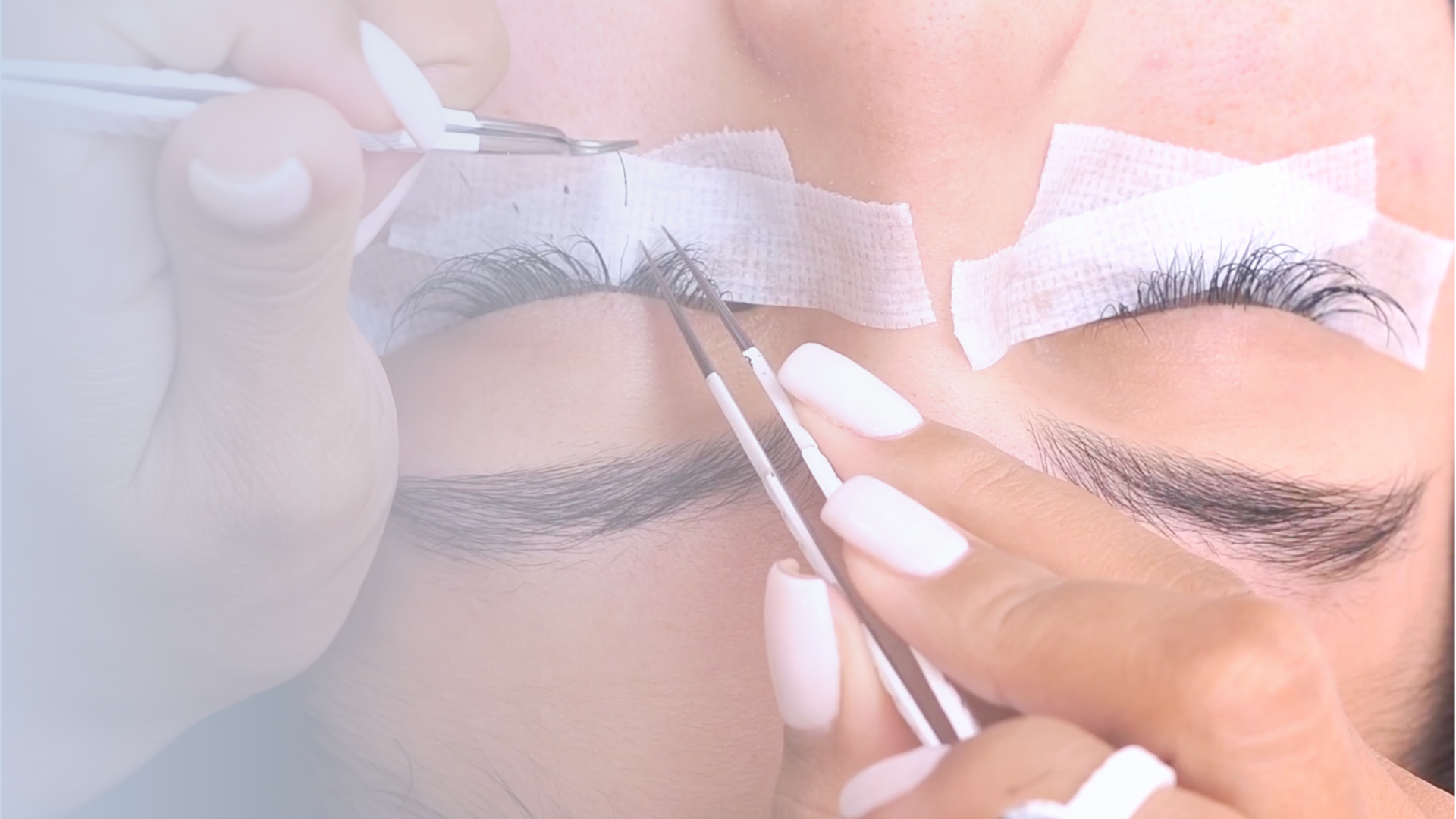 Online Lash Extension Course by Yris Palmer