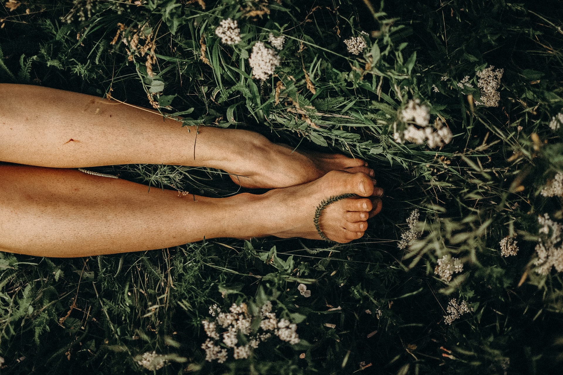 grounding practices with feet on earth
