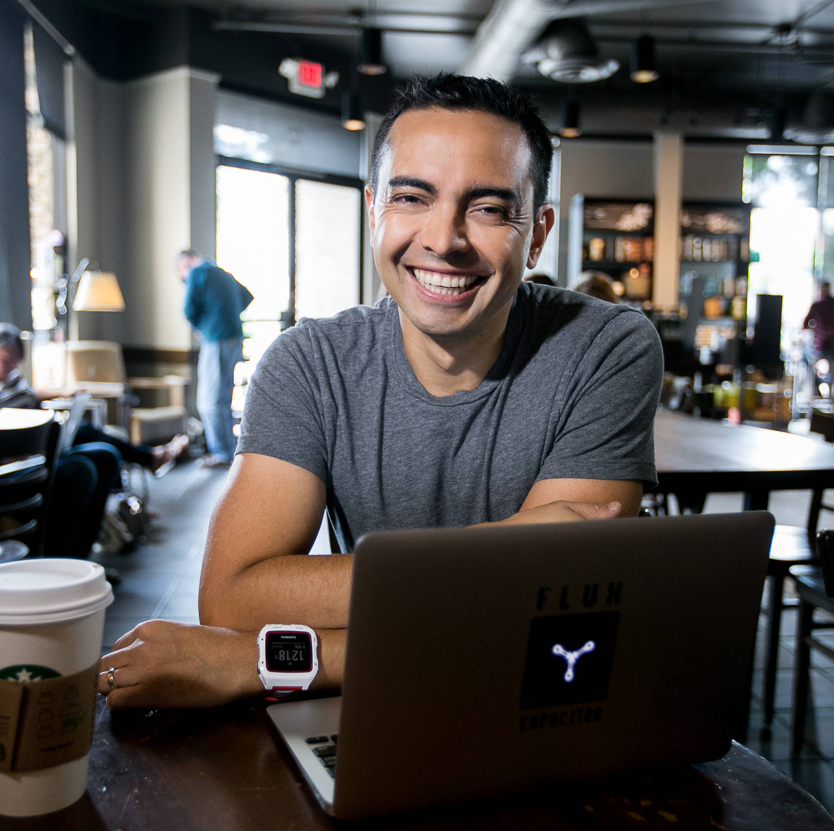 Pat Flynn smiling face in a coffee shop