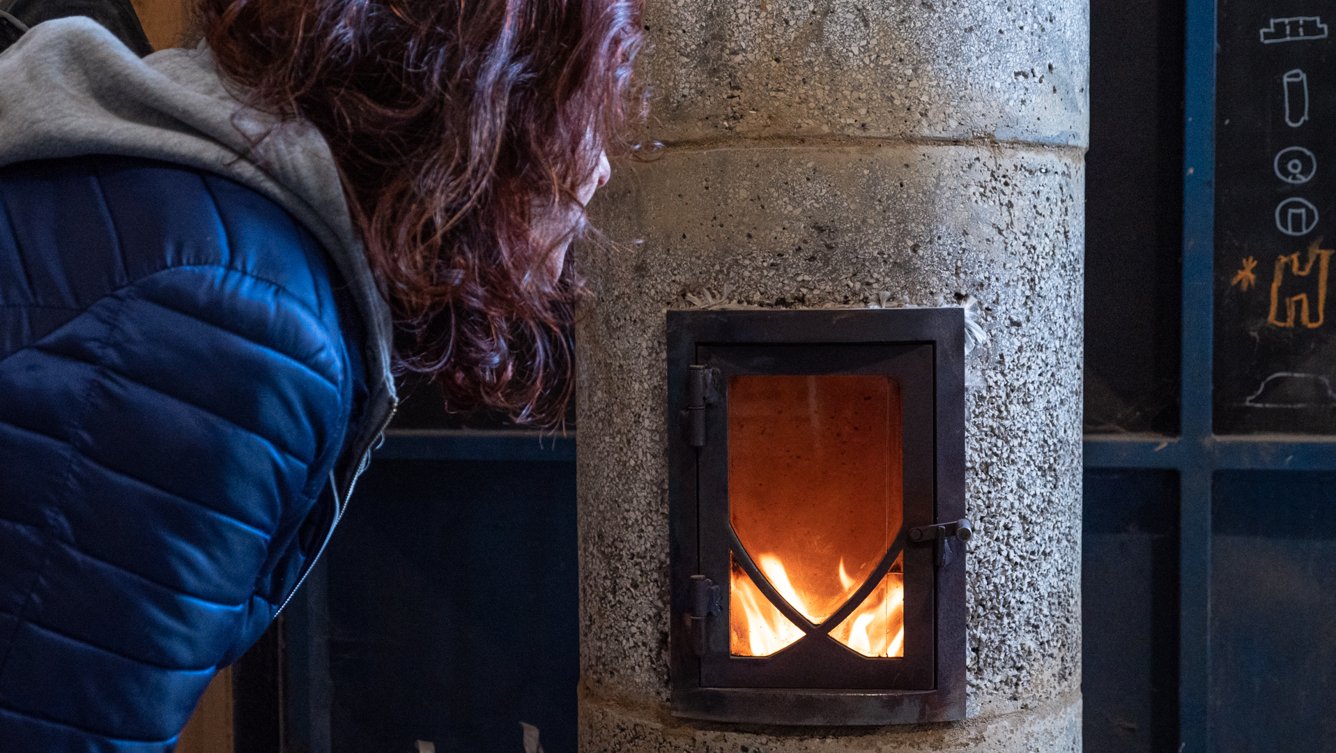 Stufa pirolitica da interno; come funziona e perchè comprarla