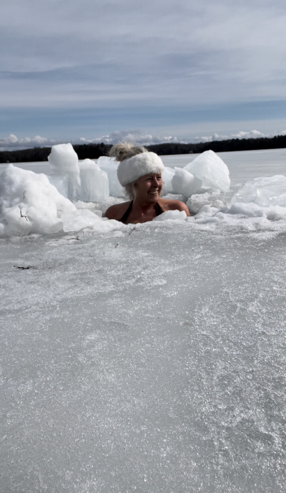 Barefoot Sue in Ice Plunge in the lake