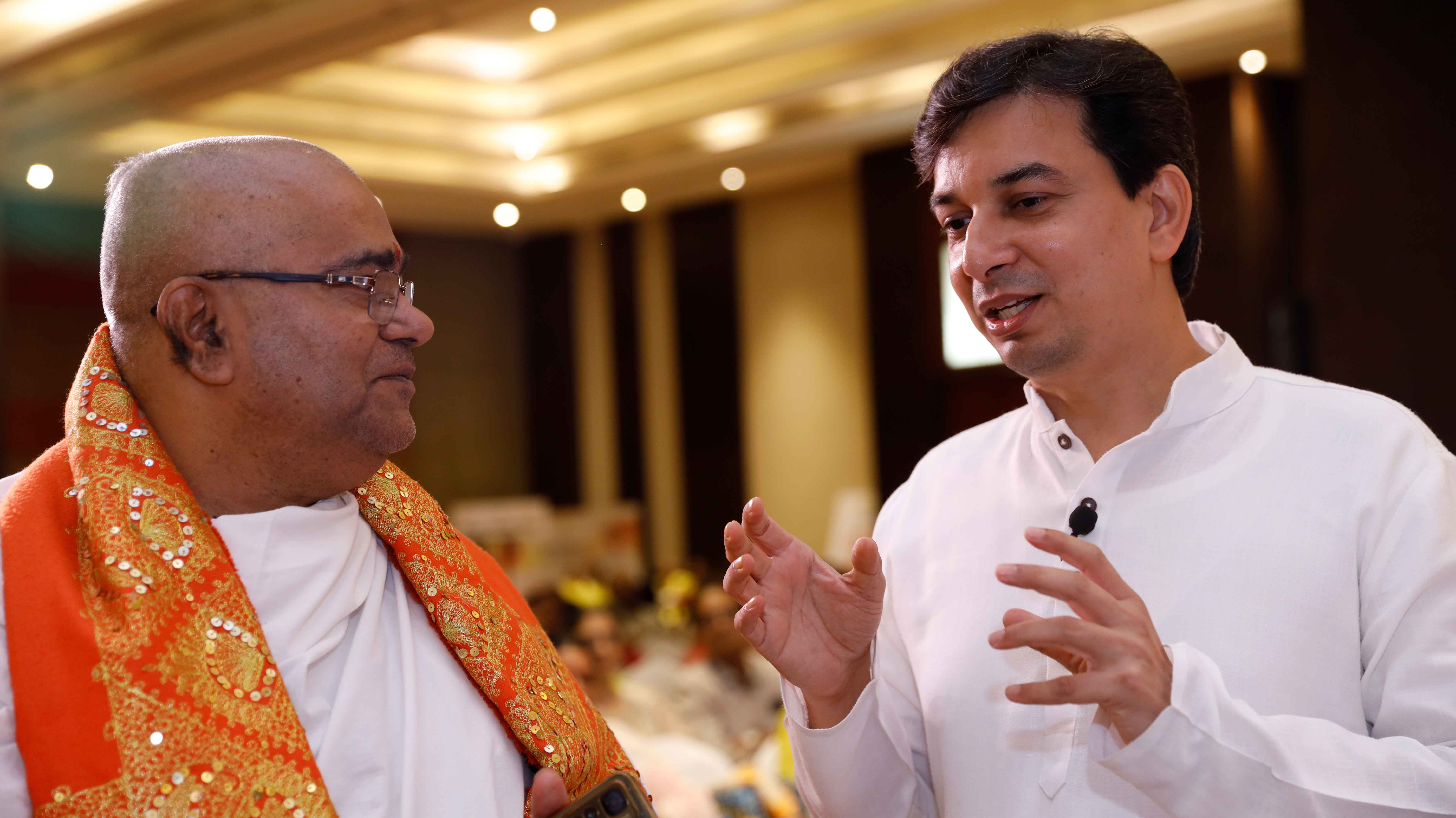 Acharya Mahamandaleshwar Shree Sudhir Das Ji