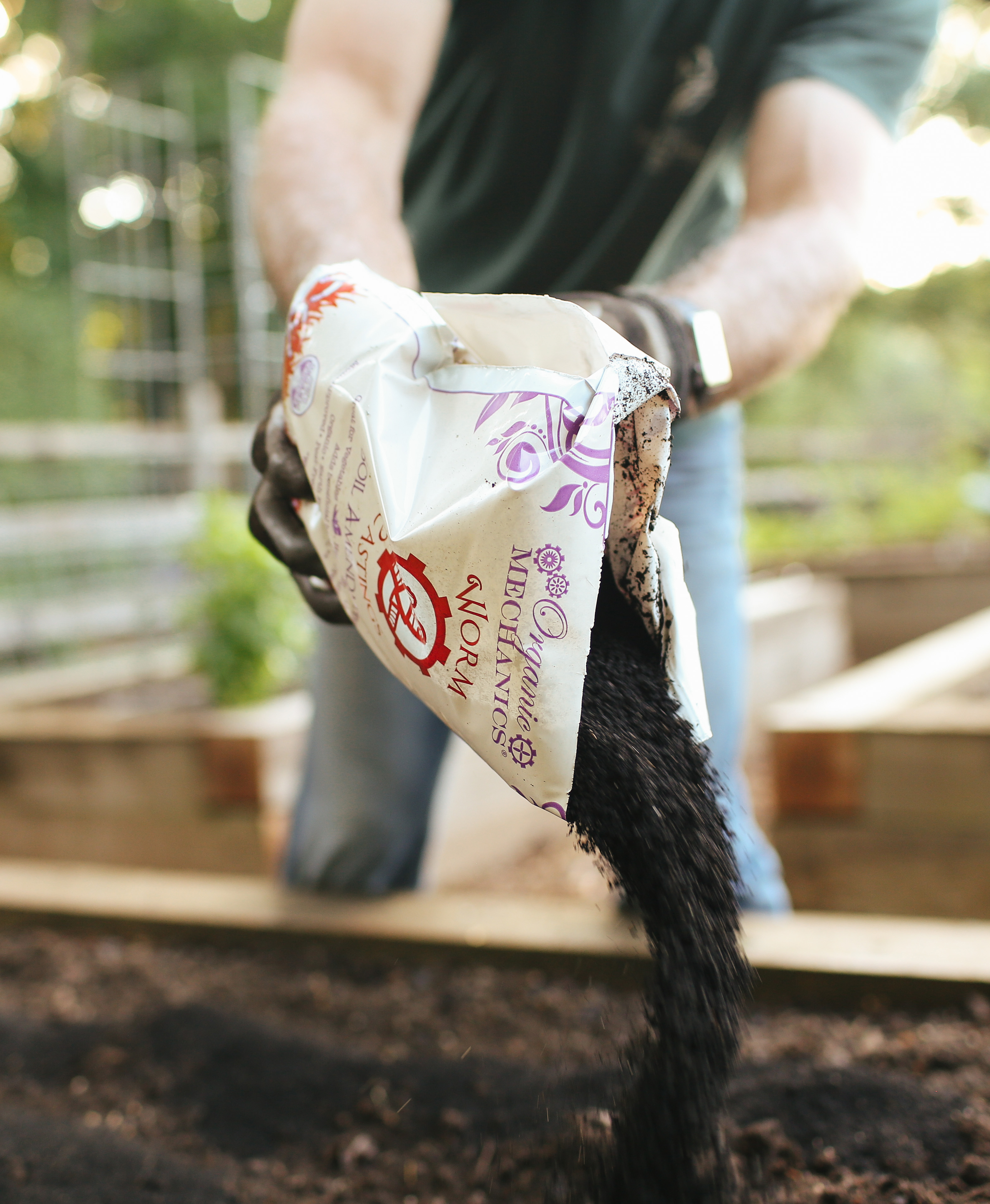 Adding worm castings to garden soil