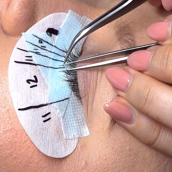 Online eyelash training for classic lash extensions