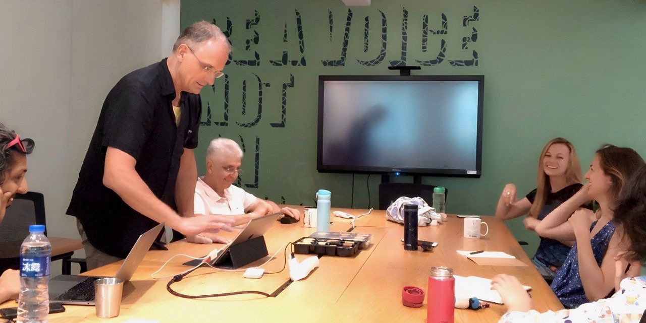 Gerald Renger shares experience and real cases from 30 years of coaching leaders globally. 