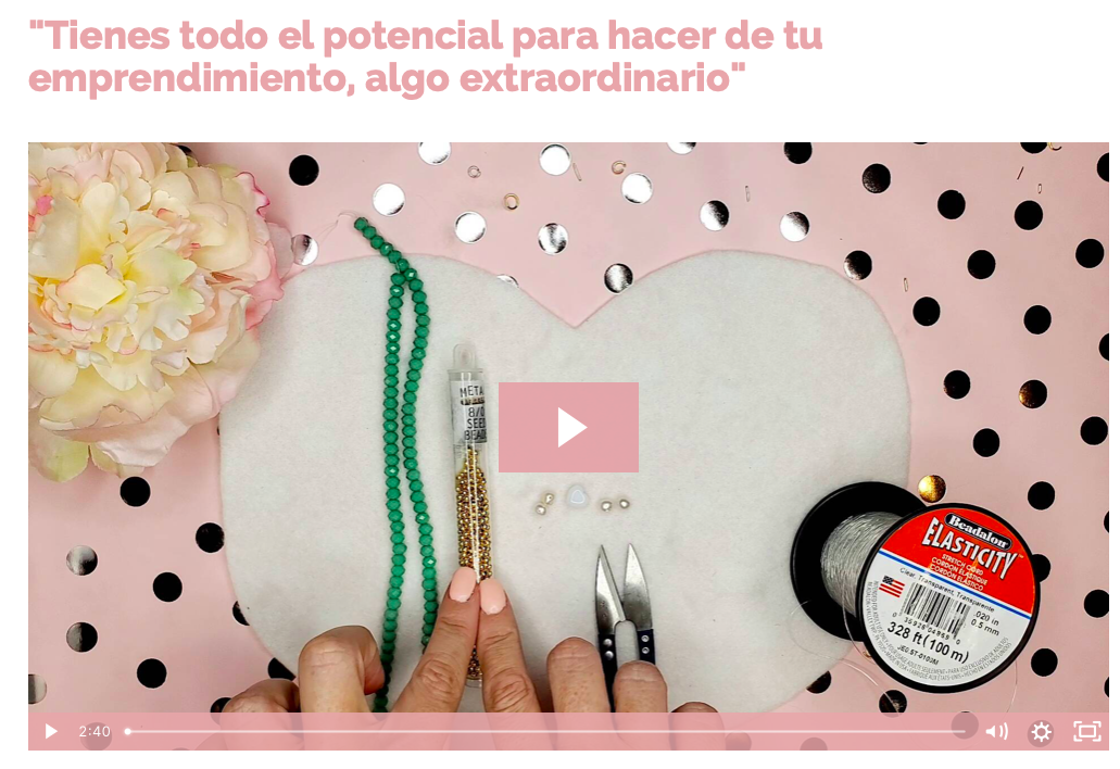 Academia de Bisuteria Blessed Girl:  Cursos de bisutería 4 en 1 (Incluye Certificado) Este curso de bisutería tiene como meta que aprendas desde el nivel básico a diseñar accesorios por medio de los cuales puedes comenzar tu propio emprendimiento desde tu casa.  Aprenderás a diseñar una gran variedad de prendas tales como pulseras, collares, pantallas y diferentes productos con 1 sólo curso lo cual te ahorrará tiempo y dinero. Unete hoy a más de 800 estudiantes que emprenden de forma online en nuestra academia.  