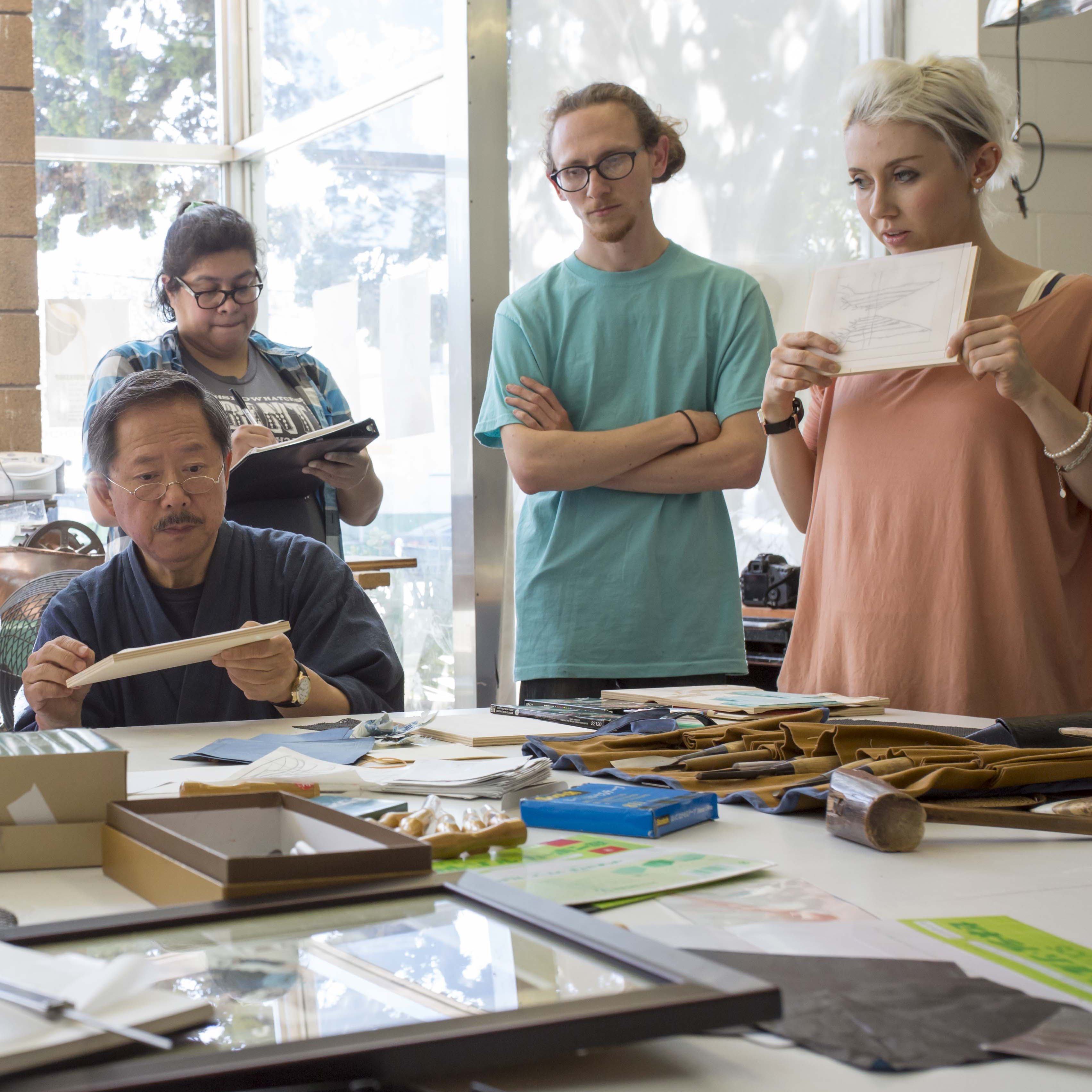 Motoharu Asaka teaching professional level woodcut workshop