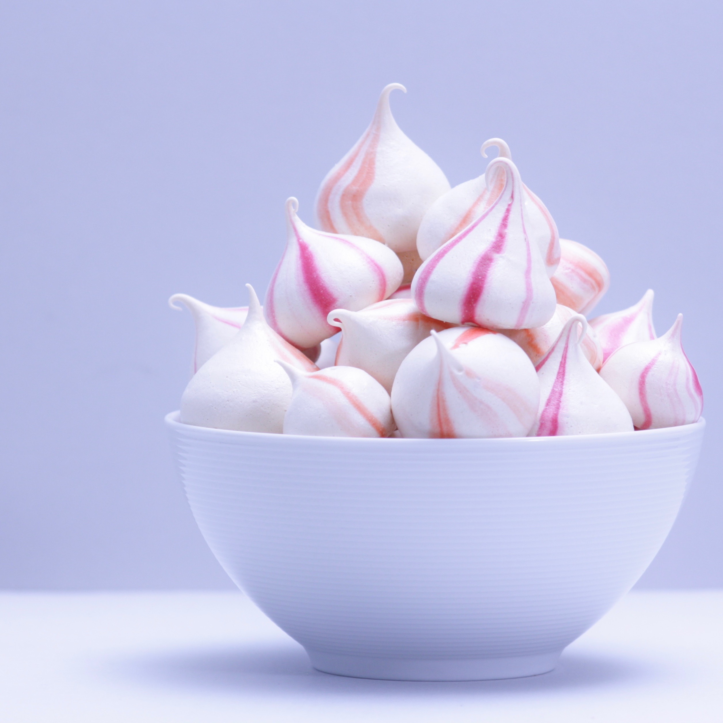 Meringue kisses