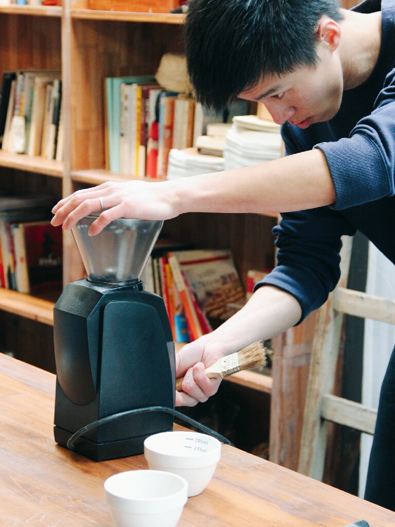 learn how to grind specialty coffee for accurate brewing