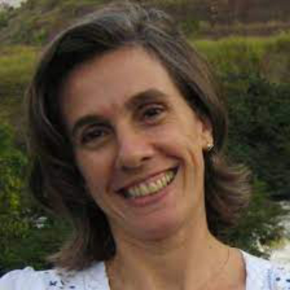 Maria Cláudia Soares Carvalho